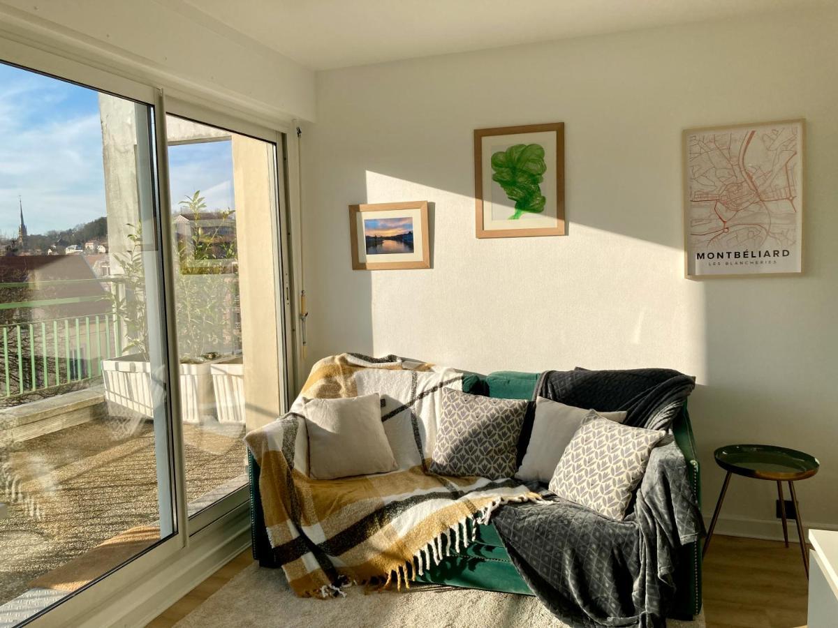 Appartement Avec Terrasse Et Parking Gratuit Accole Montbéliard Eksteriør bilde